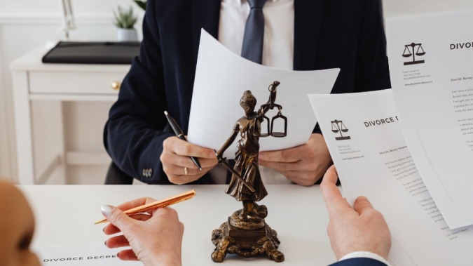 LUẬT SƯ TƯ VẤN LY HÔN TẠI HÀ NỘI 